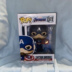 Captain America Funko Pop 573